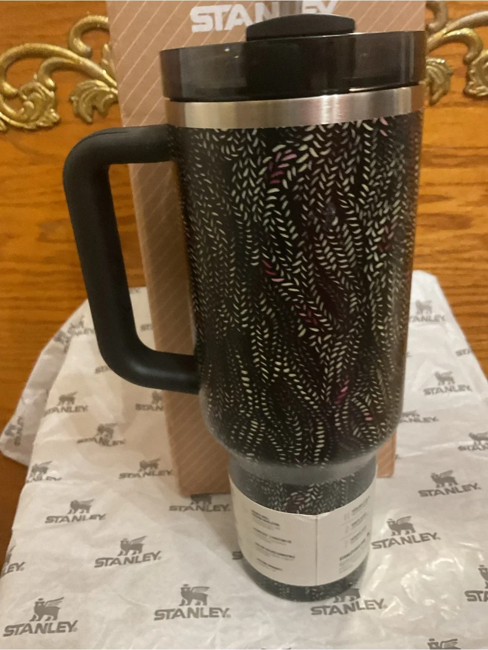 Stanley x Calua Travel Tumbler with Handle - Picture 3 of 3